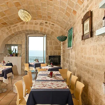 Dei Serafini B&B 폴리나노 아마레